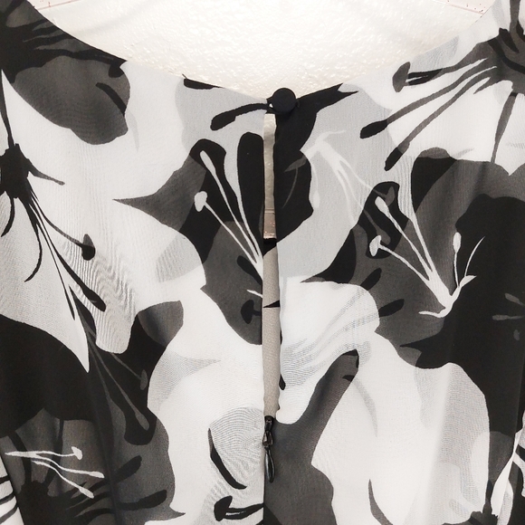 WHBM Layered Chiffon Floral Pleated Flare Dress - Picture 12 of 13